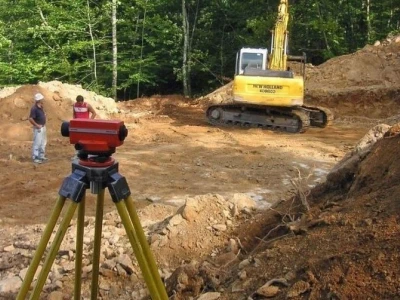 Sprzęt wykorzystywany w pracach geologicznych na budowie