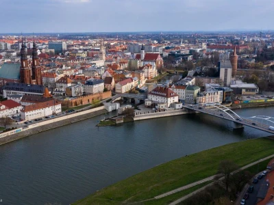 Wytrzymałość konstrukcji mostowych w obliczu powodzi - komentuje prof. dr hab. inż. Damian Bęben z Katedry Mostów, Geotechniki i Procesów Budowlanych Politechniki Opolskiej