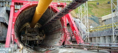 Budowa tuneli – współpraca górników i budowlańców