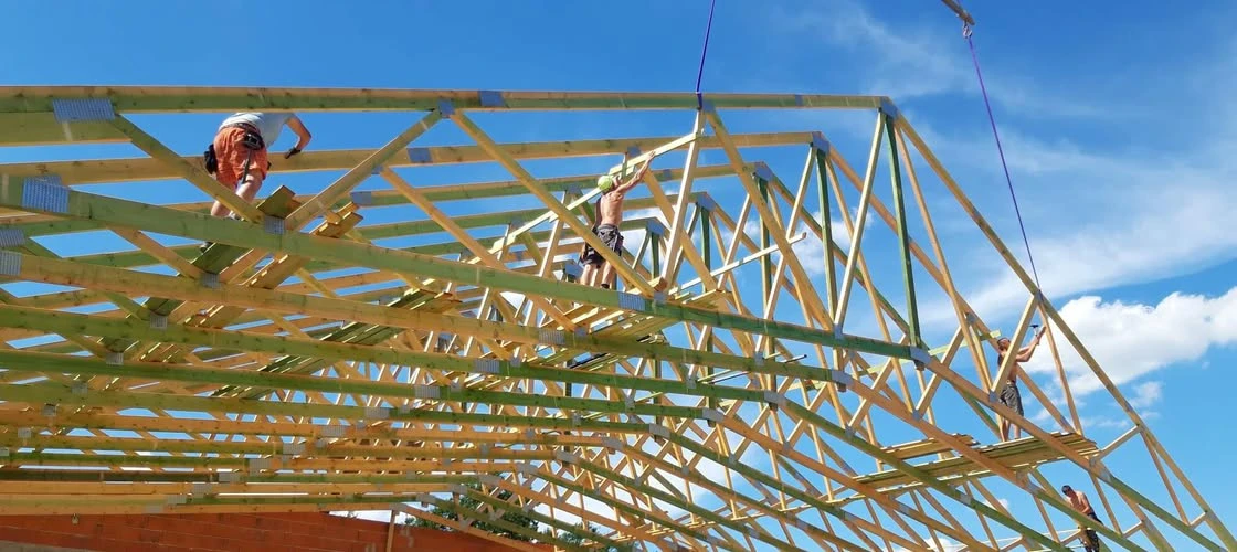 Prefabrykaty dachowe – dach z gotowych elementów