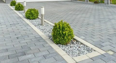 Układanie kostki brukowej