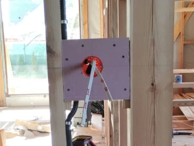 Puszki elektryczne do domów szkieletowych