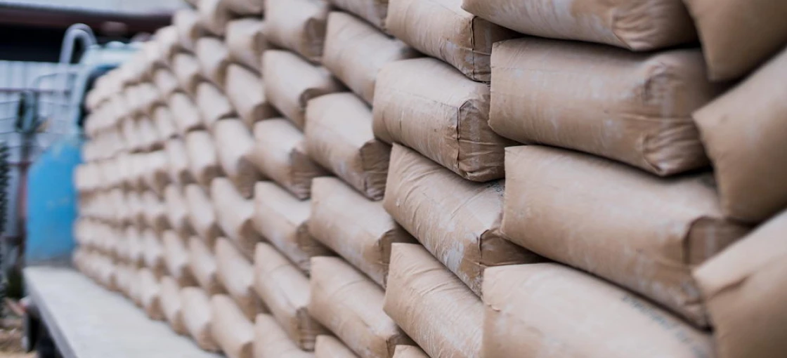 Jaki cement budowlany wybrać i jak go stosować?