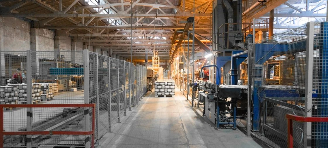 Wykończenie hali przemysłowej