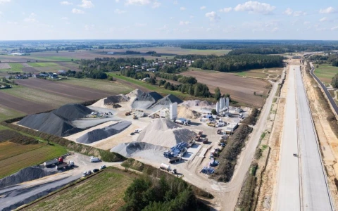 Pionierski krok w dekarbonizacji budownictwa - autostrada z betonu niskoemisyjnego