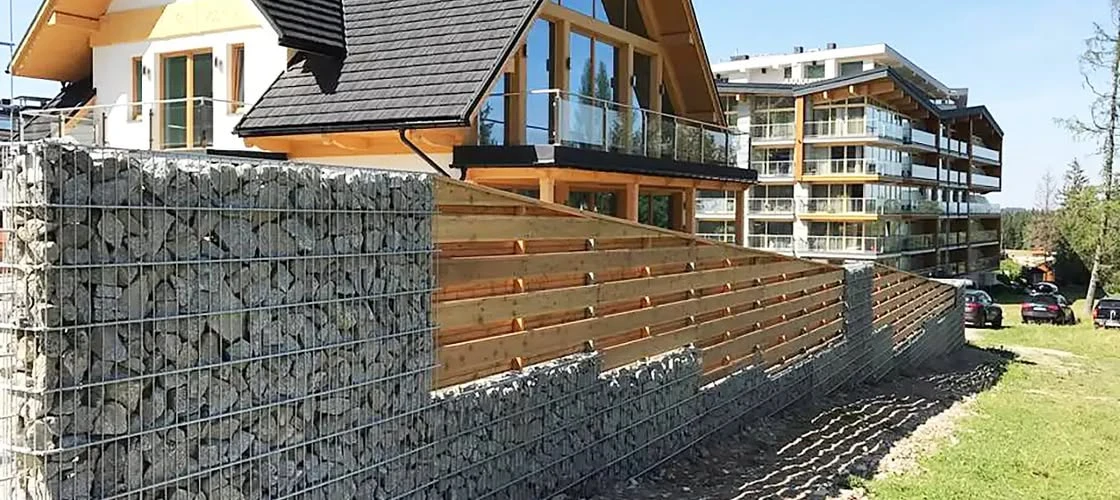 Gabiony – nowoczesne ogrodzenie i skuteczna ochrona przed hałasem